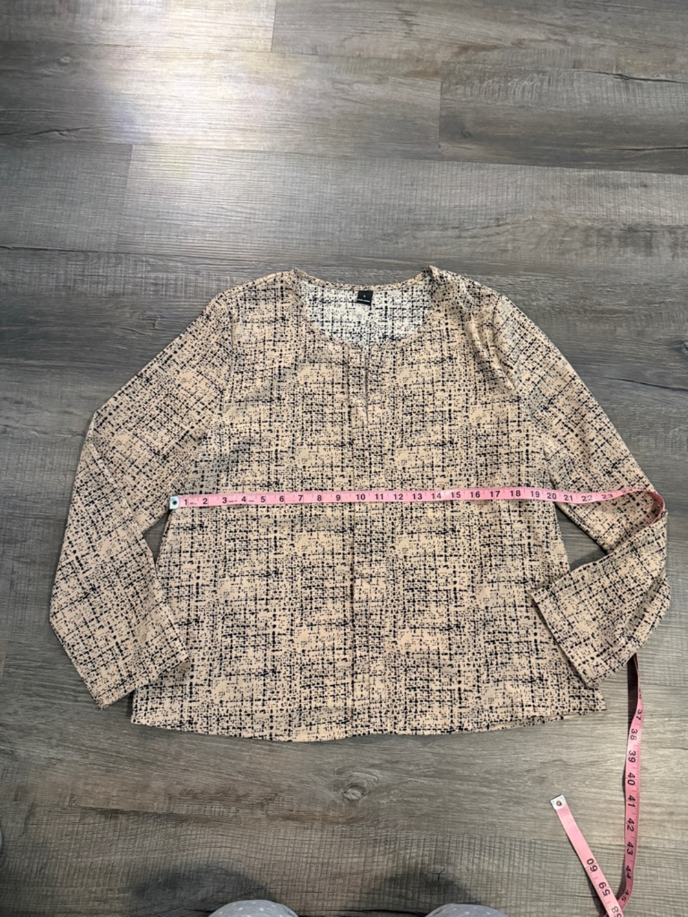 3/$10 SHEIN Beige and Black Patterned Long Sleeve Blouse